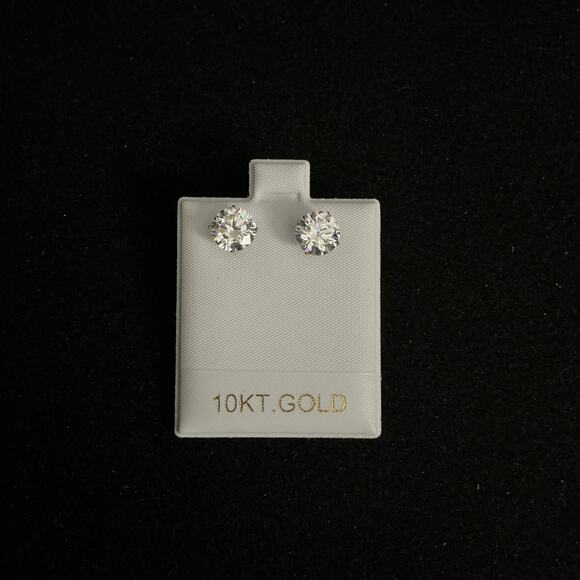 Beautiful New Solid 10k Gold Stud Earrings~7.8mm - Picture 1 of 7